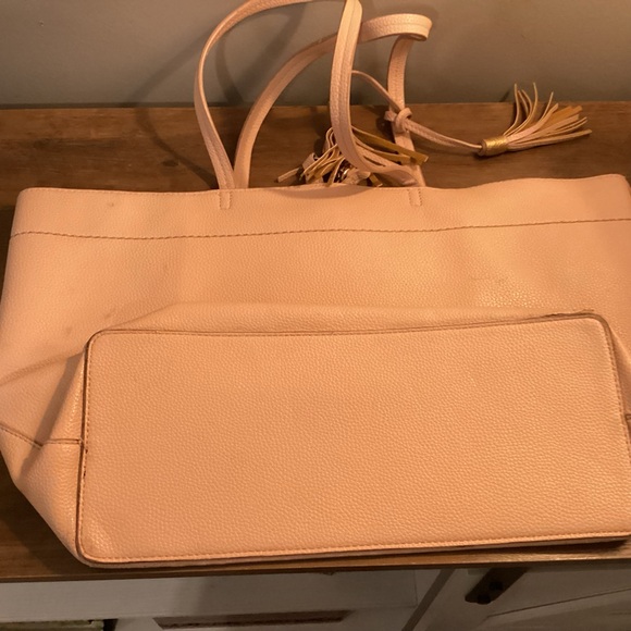 Tory Burch Light Blush Pebbled Leather Tassel Tote - Picture 4 of 12